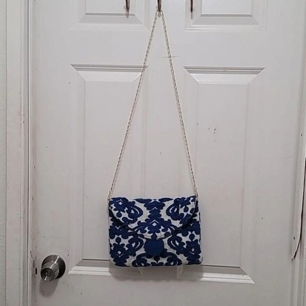 Steve Madden Zada Envelope Purse Embroidered Hand B ag Gold Strap Formal Festiva